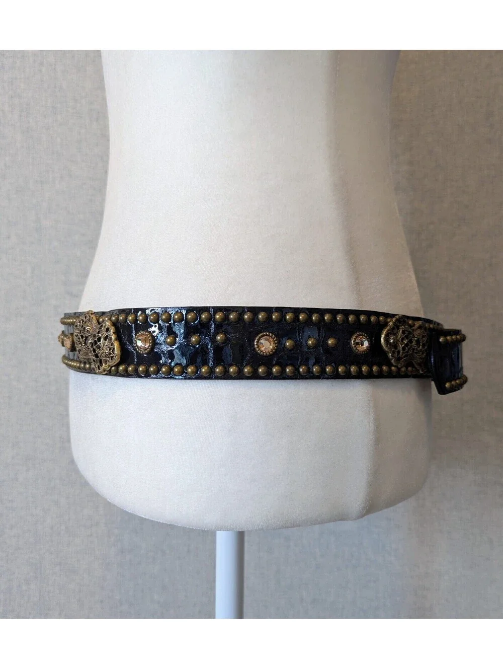 Vintage 90s Leatherrock gothic Victorian style studded cross leather belt